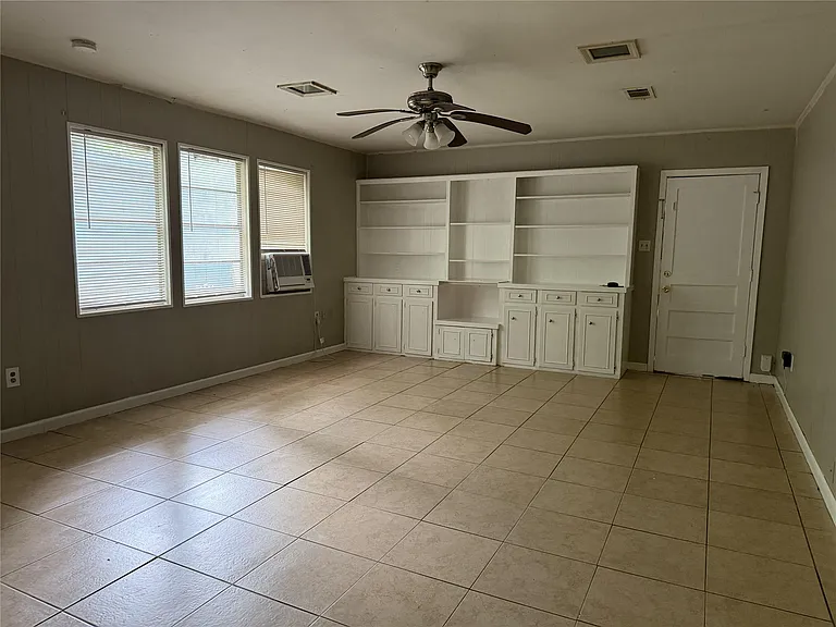 5764 Cessna Dr — Photo 4
