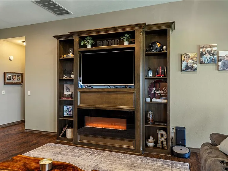 8398 SW Sun Valley Dr — Photo 7