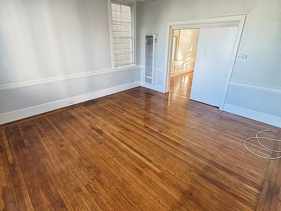 4th image of 171-173 Magnolia St #171