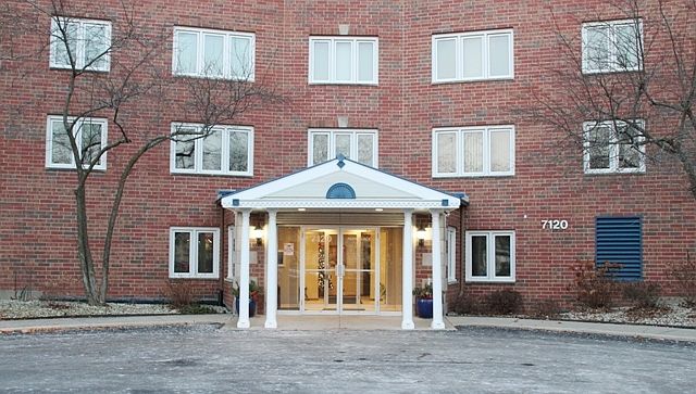 1st image of 7120 N Milwaukee Ave APT 604