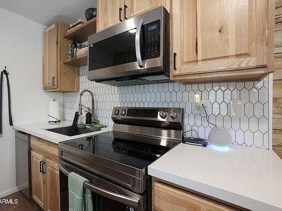 4th image of 3483 N HILLSIDE Road