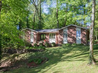 210 Rebel Dr, Pewee Valley, KY 40056