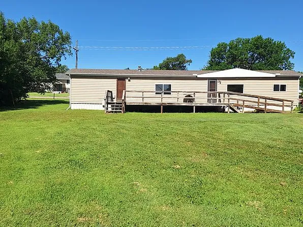 319 N Illinois Ave, Luray, KS 67649