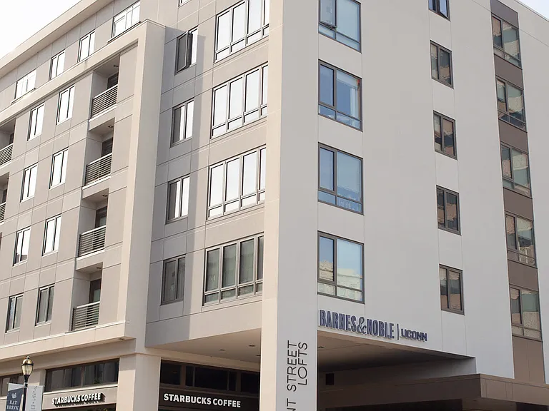 Front Street Lofts — Photo 8