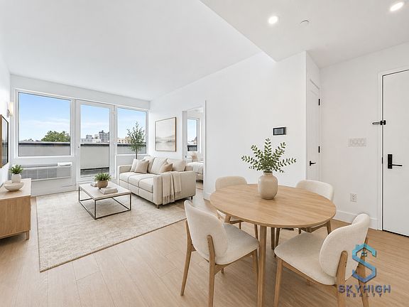 3rd image of 798 Lexington Ave #3R