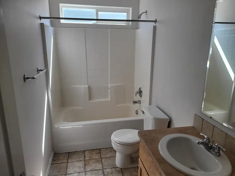 10463 Henrys Lake Dr — Photo 9