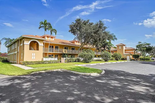 5876 Regal Glen Dr #201 Photo 1