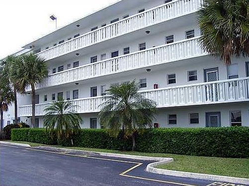 2nd image of 505 E Dania Beach Blvd APT 2F