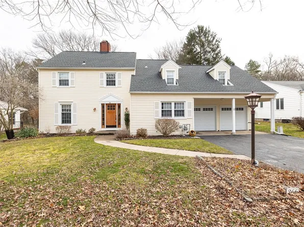 366 Mount Airy Dr, Rochester, NY 14617