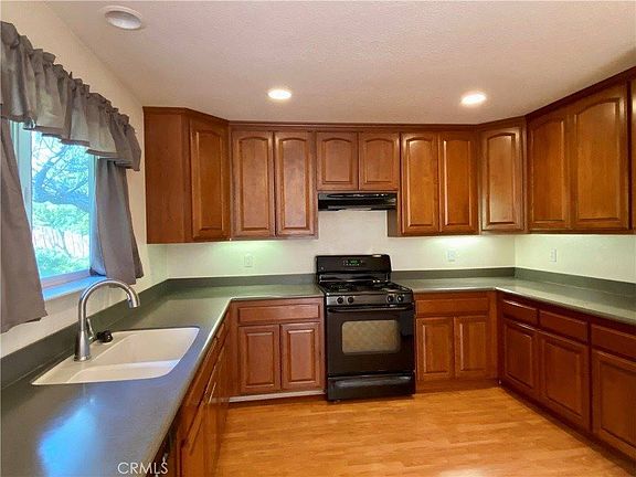 5th image of 3605 Riviera West Dr