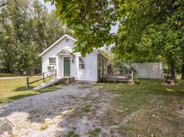 201 S Oak St, Waynesville, MO 65583