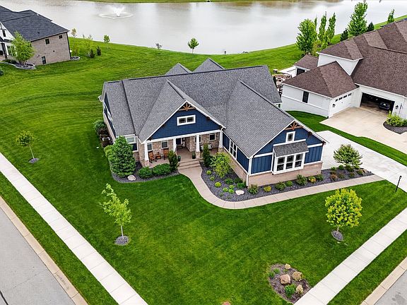 2nd image of 18295 Lakes End Dr