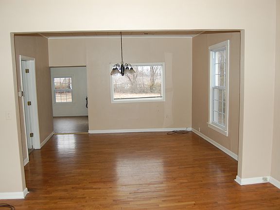 Natural Light & Hardwoods