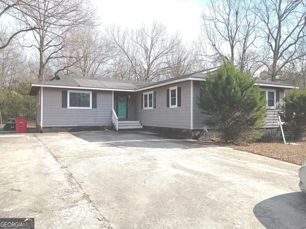 518 Cooley Dr, Sandersville, GA 31082