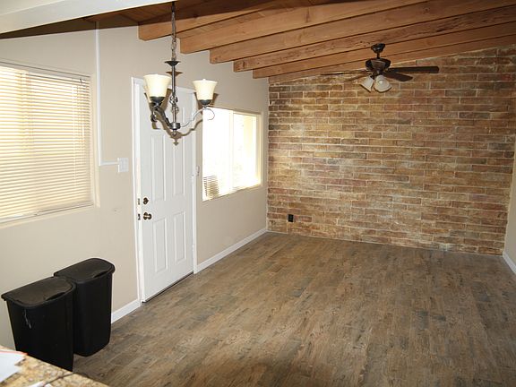 Living area - View 1