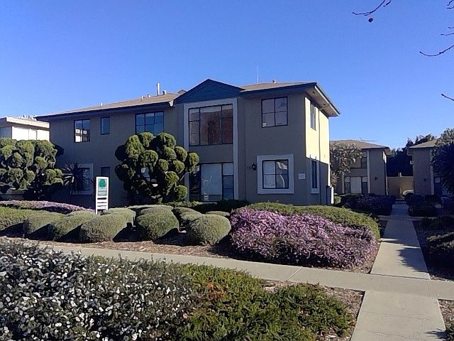 1st image of 3192 S Barrington Ave APT A