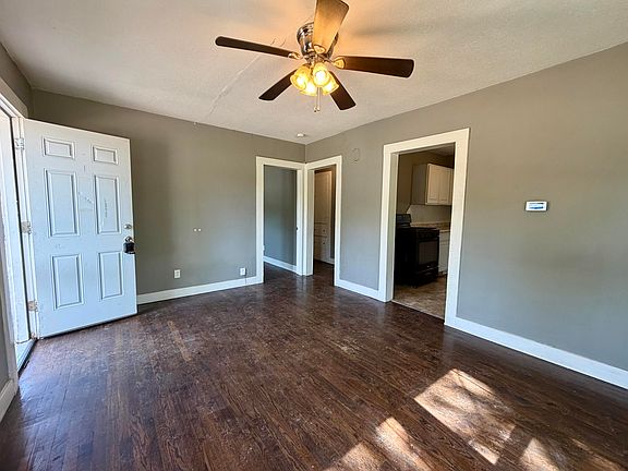 4th image of 439 E High Street