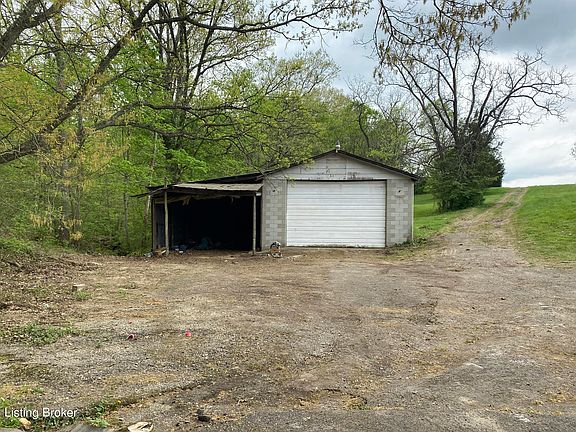4th image of 17800 Deertrace Ln