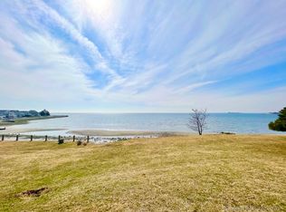 181 Melba St APT 120, Milford, CT 06460