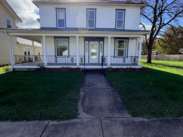 44 W 7th St, Dresden, OH 43821