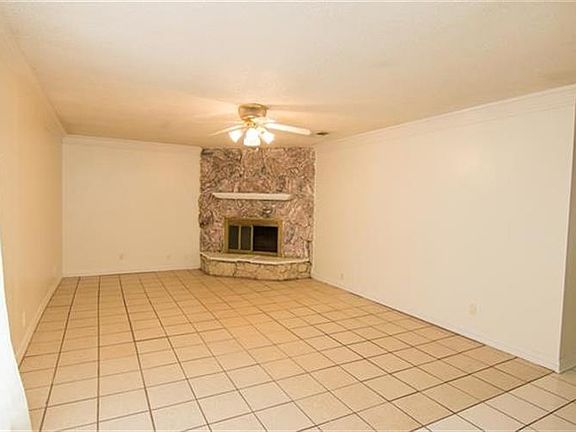 2nd image of 1002 Westwood Dr