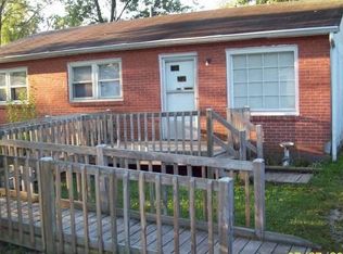 6113 Herron Ct, Louisville, KY 40229