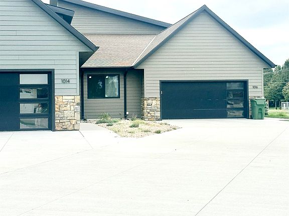 3rd image of 1016 17th Ave