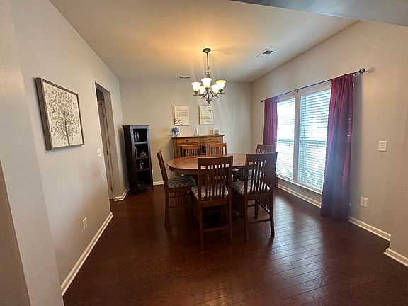 5th image of 1300 Delong Ct
