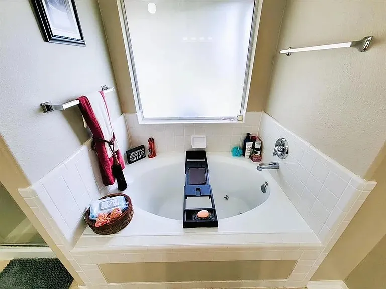 13210 Baron Hill Ln — Photo 8