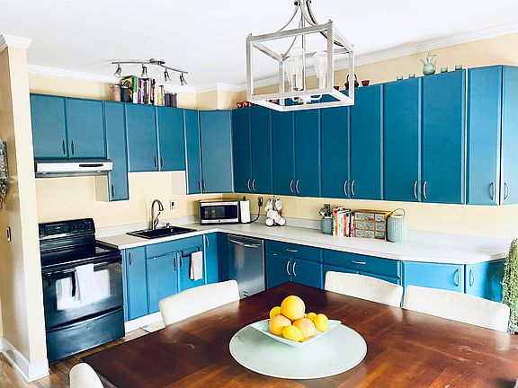 5th image of 47 Clinton Ave #3