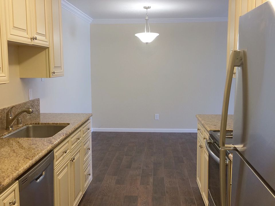 Kitchen to Dining Room