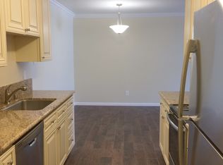 736 Walnut St, San Carlos, CA 94070