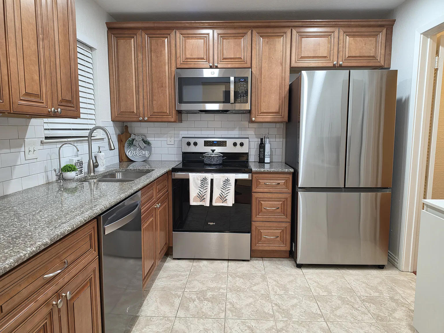 2 bed, 1071 sqft, $1,700 — Photo 1