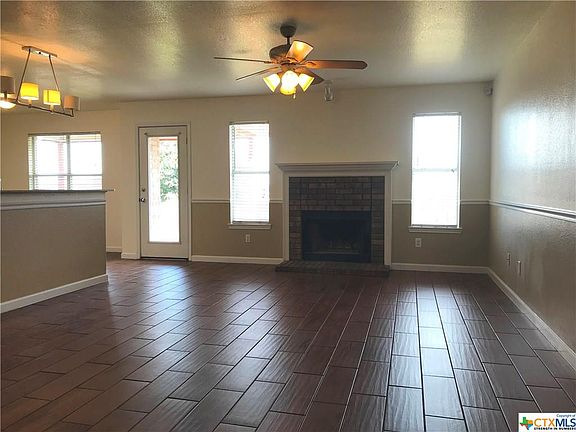 3rd image of 4902 Topsey Dr