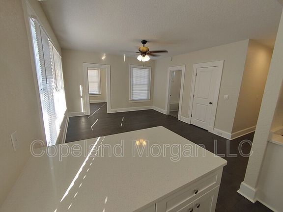 5th image of 808 13th St N APT 8