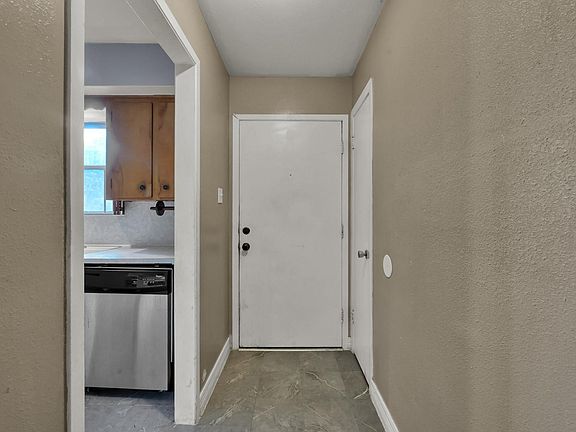 5th image of 405 Wilson Rd