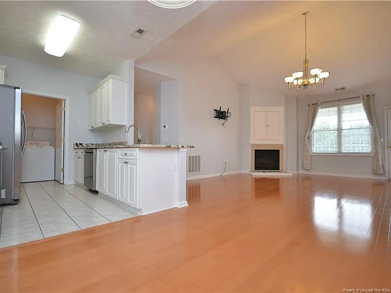 4050-201 Bardstown Ct — Photo 8