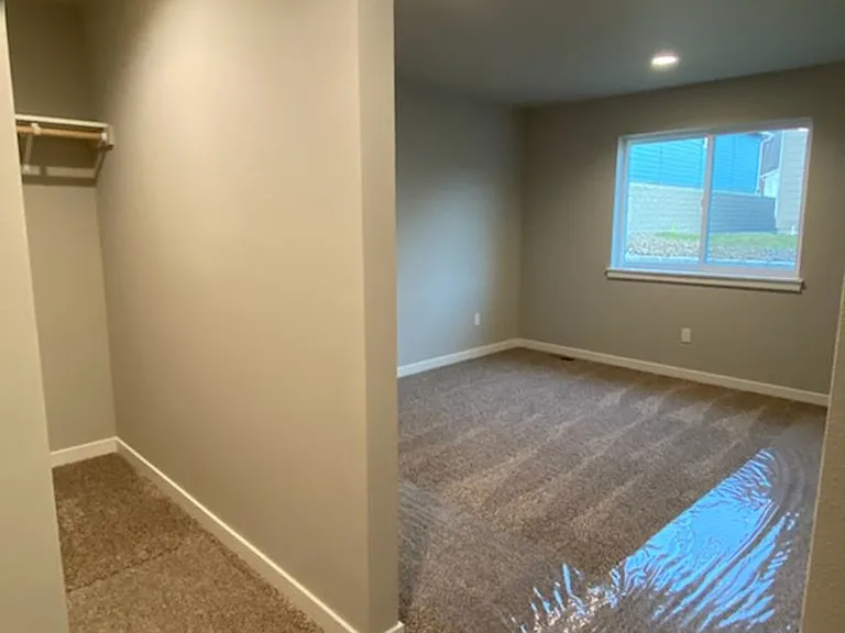 1109 S Newberry Ln — Photo 12