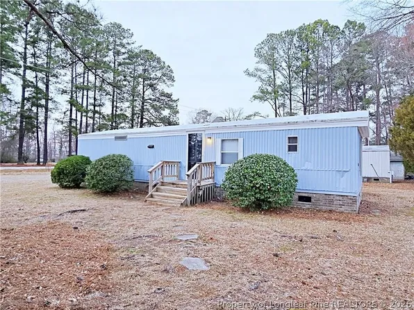1581 Rim Rd, Fayetteville, NC 28314
