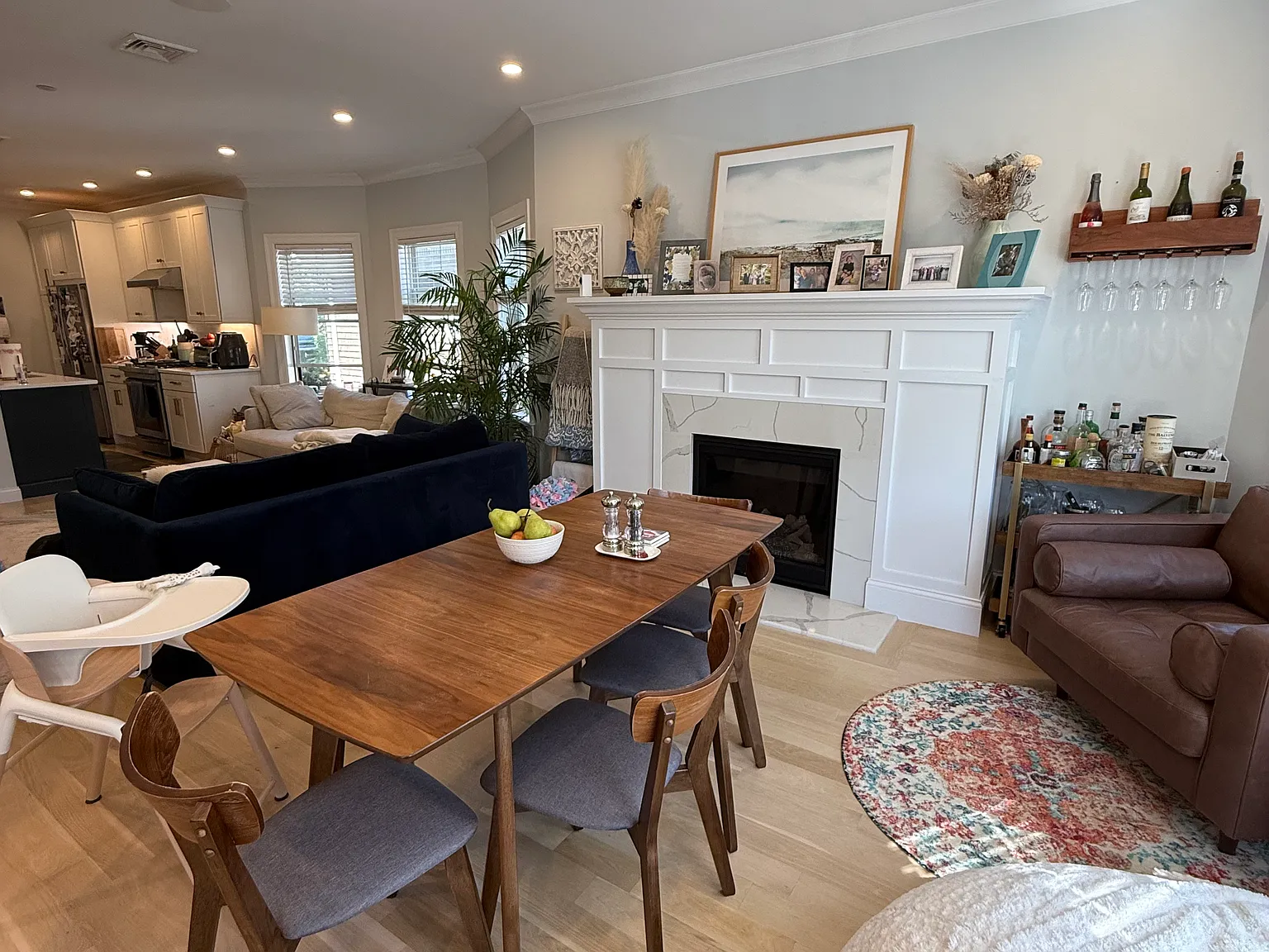 2 bed, 1215 sqft, $3,700 — Photo 3