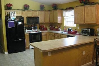 2nd image of 8143 Woods Ave