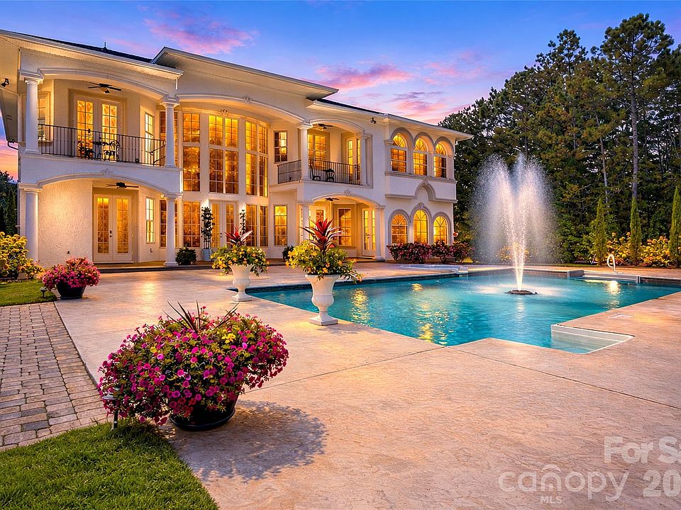 1st image of 220 Fincher Rd