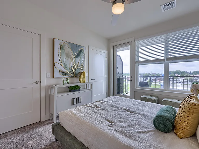 The Pointe at Overlook — Photo 21