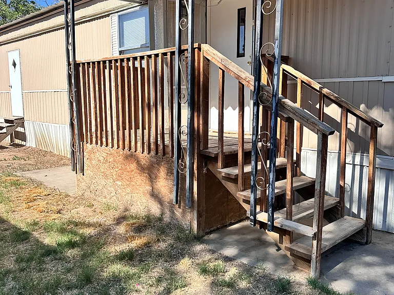 222 Airport Dr #5 — Photo 3