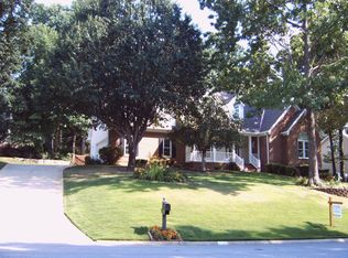 203 Golf View Ln, Greenville, SC 29609