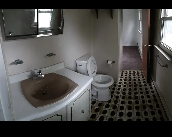 1929 E Jonathan St — Photo 4