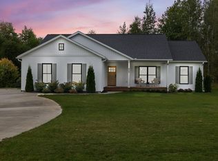 922 Shamrock Ln, Traverse City, MI
