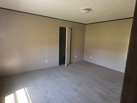 5th image of 15814 Yam Rd
