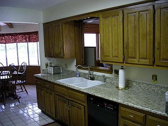 5th image of 1411 Millbrook Dr