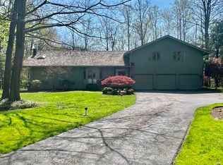 387 Ravine Dr, Aurora, OH 44202